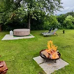 Počitniška hiša Silent Orchard *