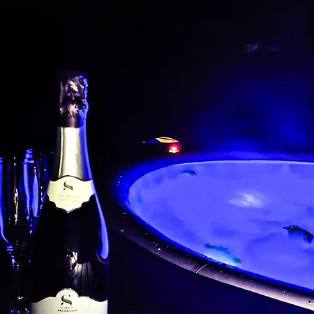 Silent Orchard Semesterbostad