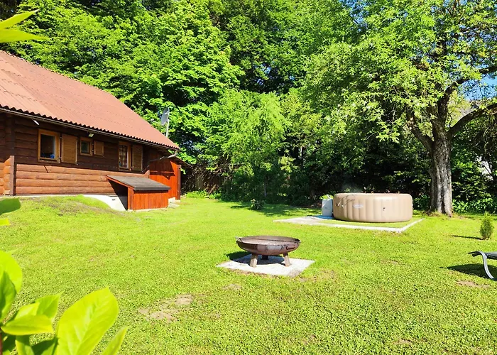 Silent Orchard Ferienhaus Naklo